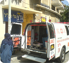 לידה בחדר מדרגות ביפו